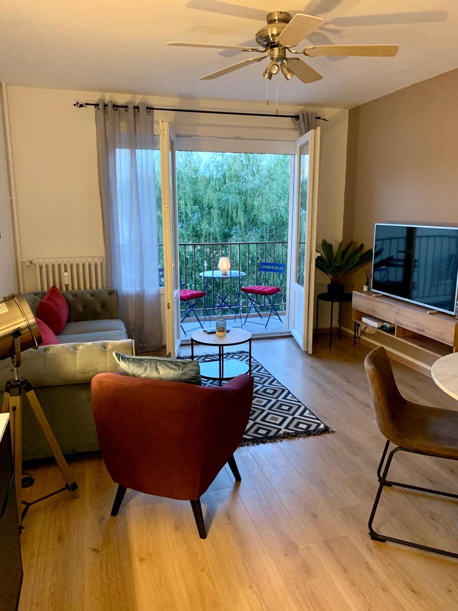 Bel Appartement Renove En Centre Ville Limoges Eksteriør bilde